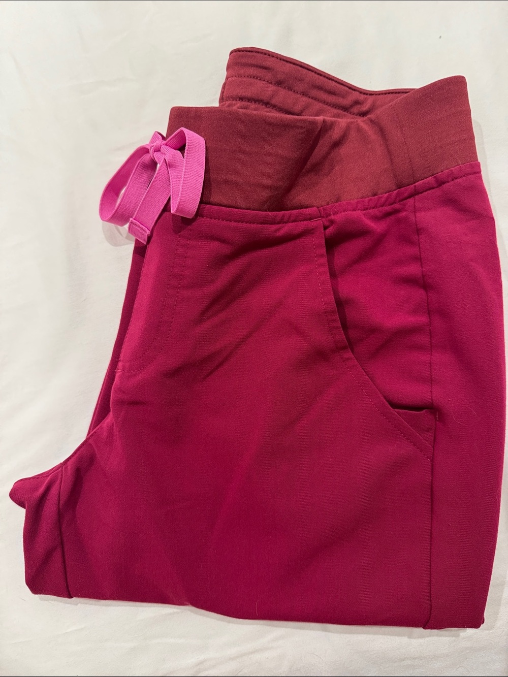 Figs Zamora Jogger Dark Magenta XSP